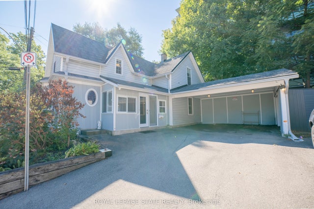 12 Maple Avenue, Hamilton