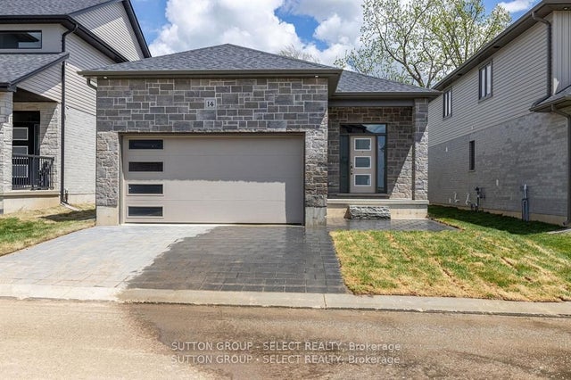 7966 Fallon Drive 14, Lucan Biddulph