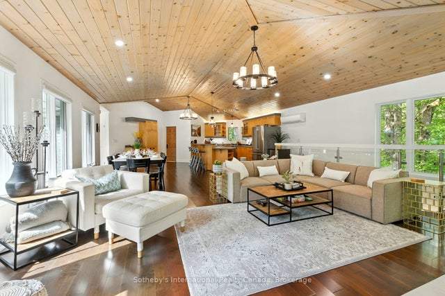 1060 North Kahshe Lake Road, Gravenhurst