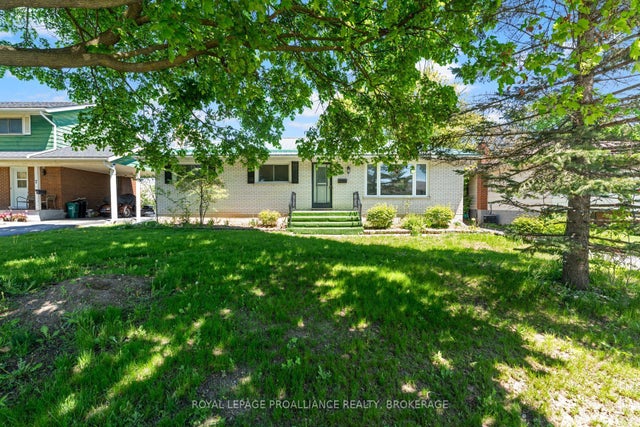 5 Armour Crescent, Quinte West