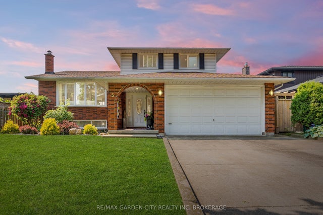 5 Woodgarden Court, St. Catharines