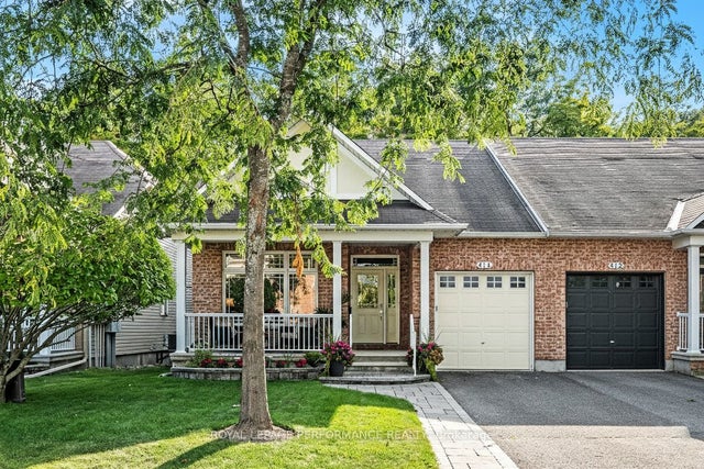 414 Statewood Drive, Kanata