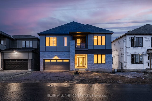 521 Elation Heights, Barrhaven