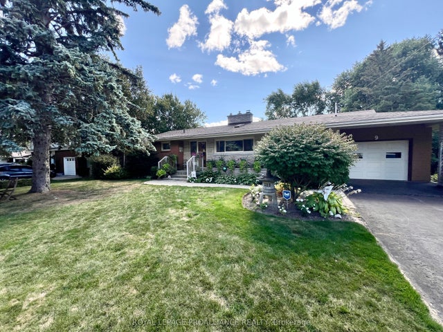 9 Sunset Drive, Belleville