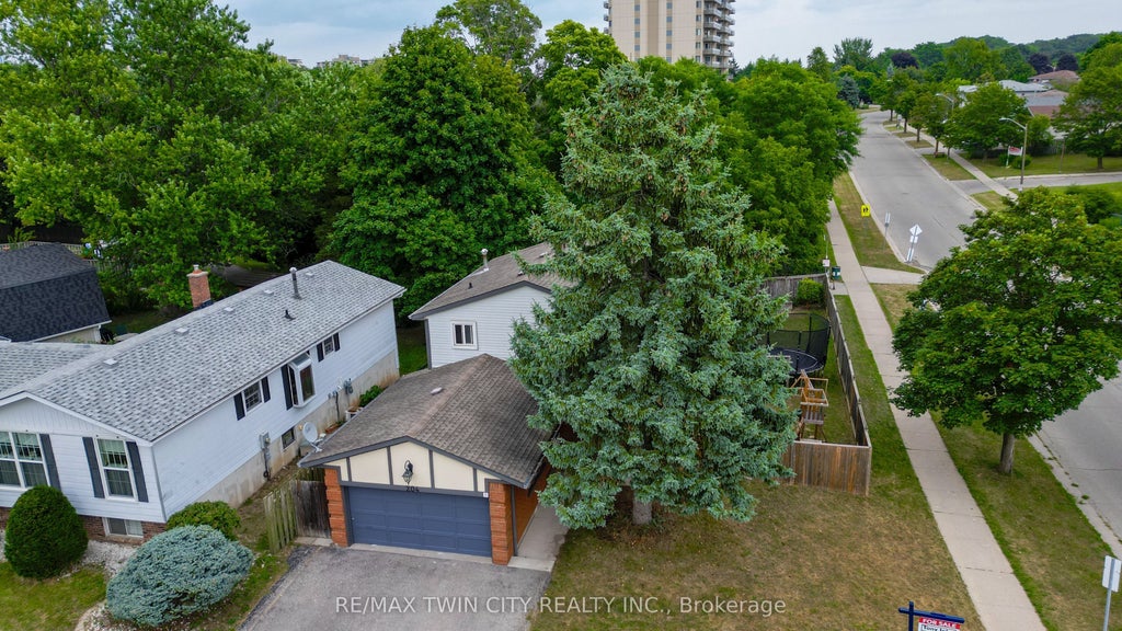 204 Country Hill Drive, Kitchener