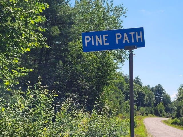 00 Pine Path N/a, Frontenac