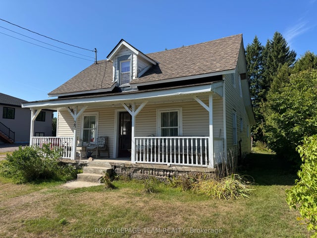 22 Wilson Street, Laurentian Hills