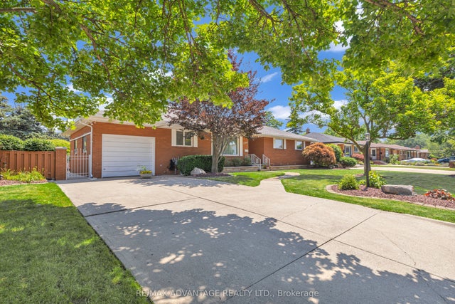 2360 Leonard Road, Windsor