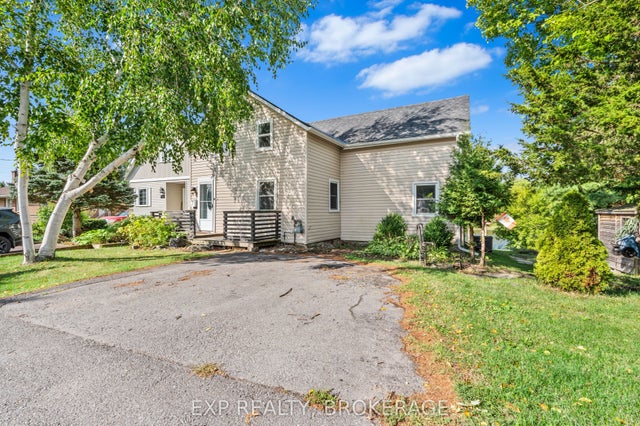 590 Queen Street, Gananoque