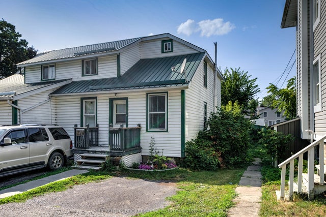 212-214 Garden Street, Gananoque