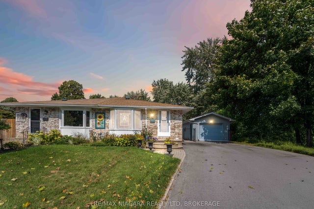8 Huntingwood Gate, St. Catharines