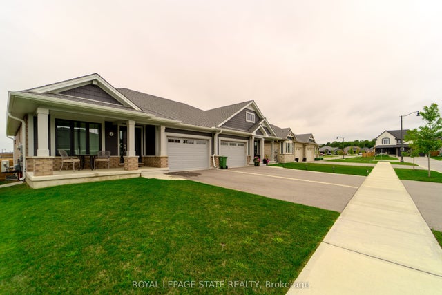 8 Harlequin Court, St. Thomas
