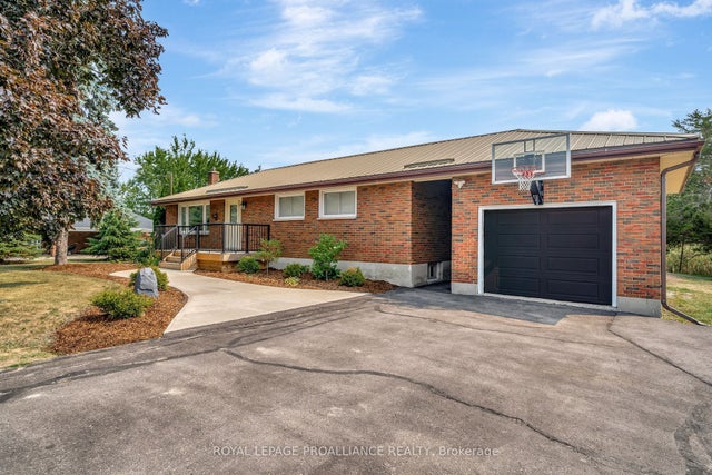 206 Elmwood Drive, Belleville