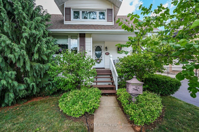 110 Livingston Avenue, Grimsby