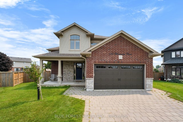 155 Wintermute Court, Central Elgin