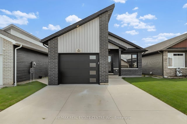 93 Moonstone Crescent, Chatham-Kent
