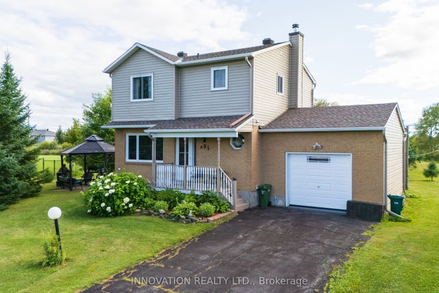 105 Cricket Crescent, Constance Bay - Dunrobin - Kilmaurs - Woodlawn