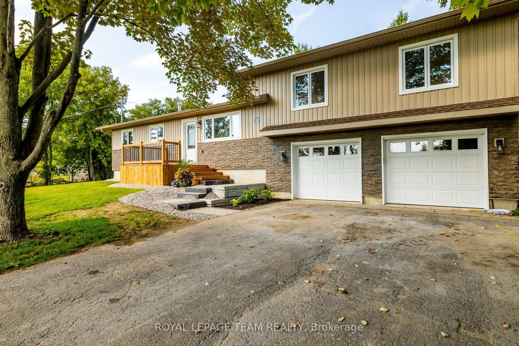 206 River View Lane, North Grenville