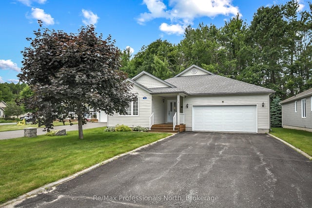 136 Hedgewood Lane, Gravenhurst