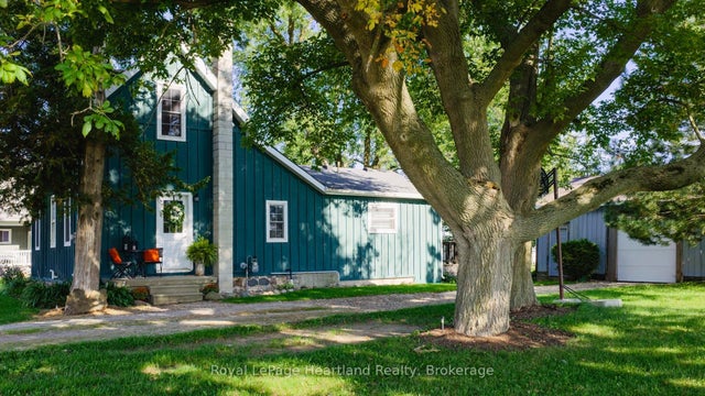 300 Blyth Road, North Huron