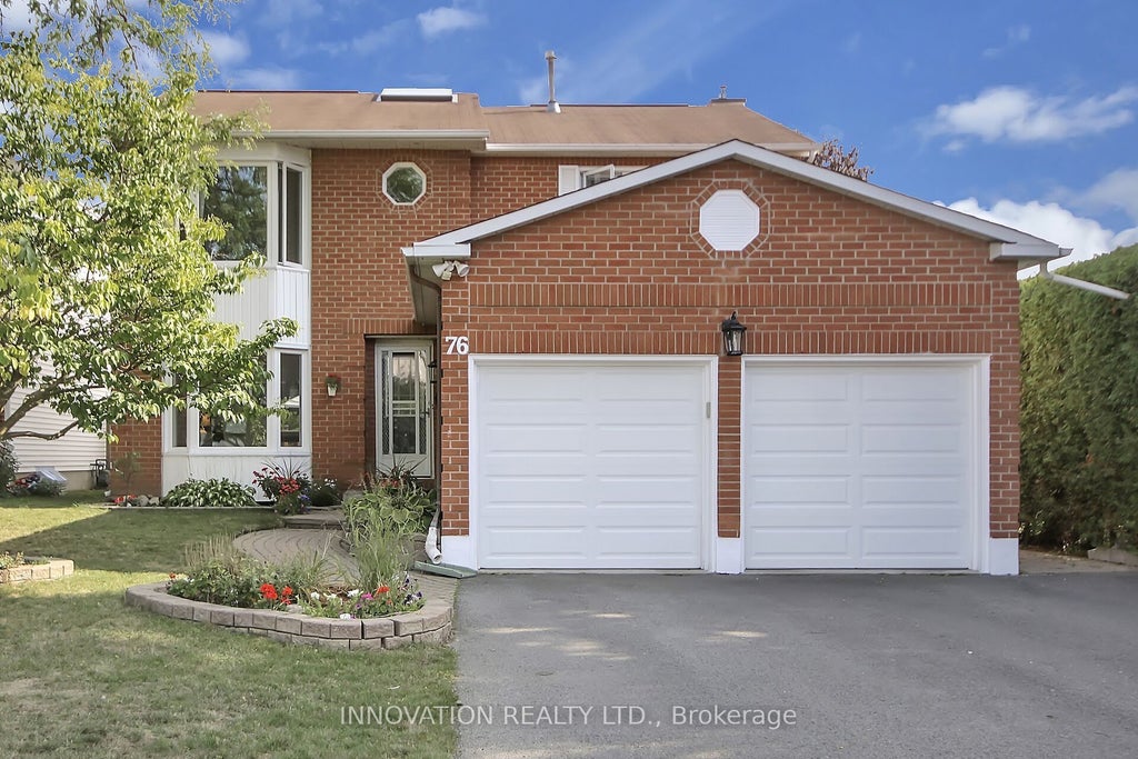 76 Chickasaw Crescent, Kanata