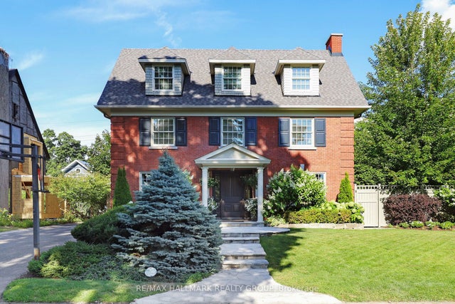 525 Piccadilly Avenue, Tunneys Pasture and Ottawa West