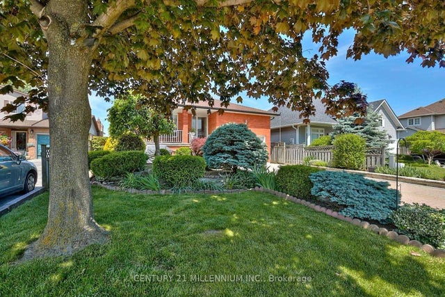 10 Homeland Avenue, Hamilton