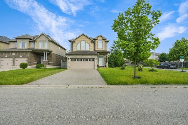 1860 Devos Drive, London North