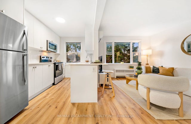 232 Elm Street 17, St. Thomas
