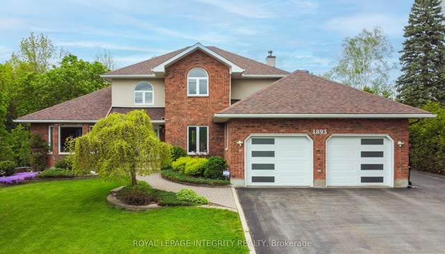 1893 Rideau Road, Blossom Park - Airport and Area