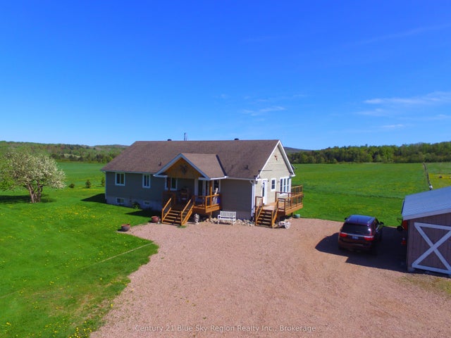 167 English Line, Powassan