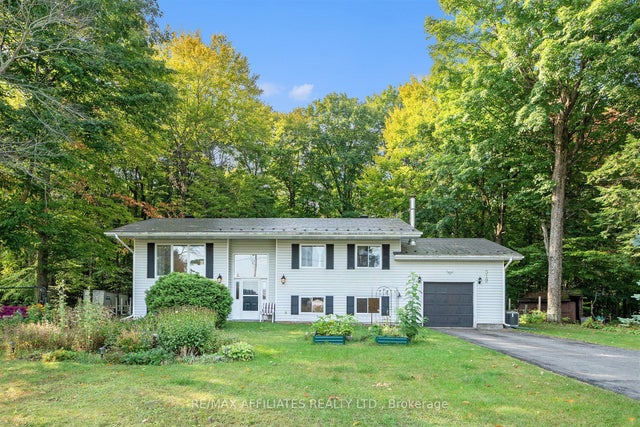 319 Riverwood Drive, Constance Bay - Dunrobin - Kilmaurs - Woodlawn