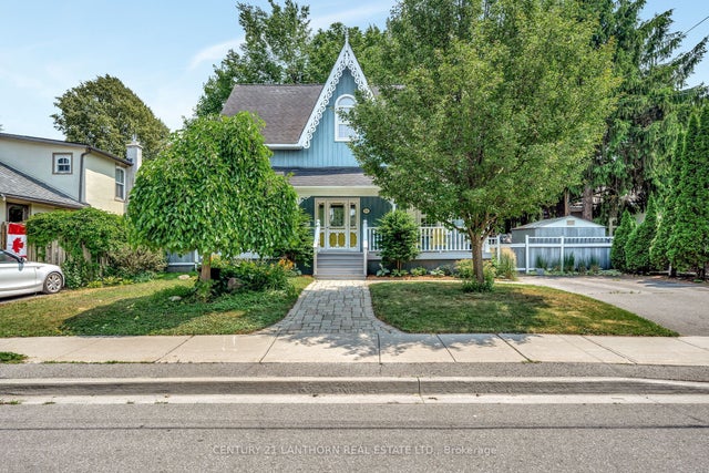 18 Queen Street, Prince Edward County