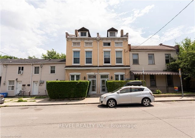 168 Macnab Street N, Hamilton
