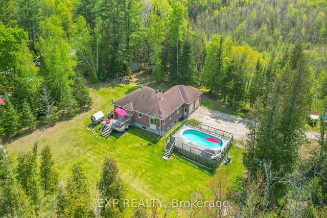2186 Clyde Lake Road, Lanark Highlands