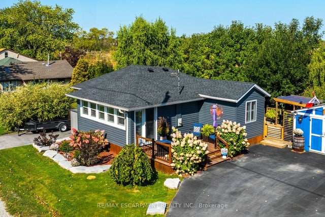 2011 Lakeshore Road, Haldimand