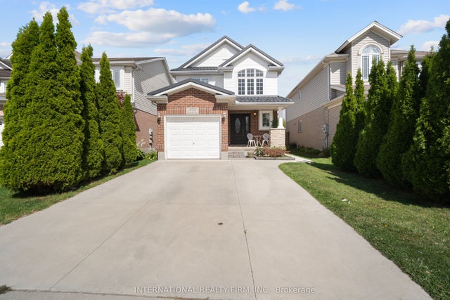 1055 Crosscreek Crescent, London East