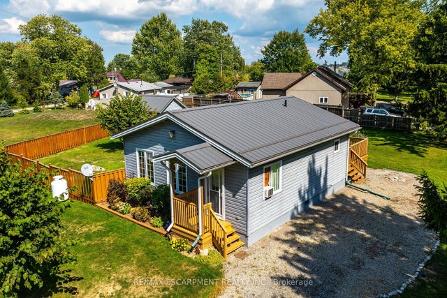 8 Downey Road, Haldimand