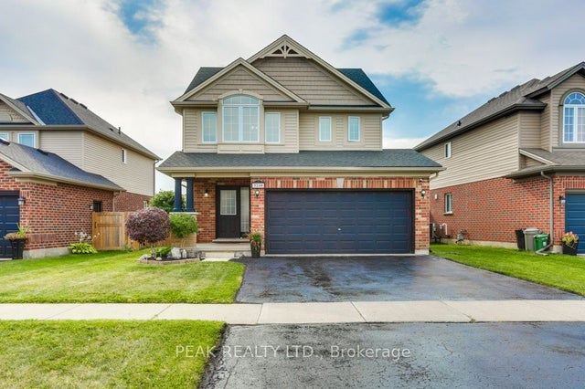 3240 Paulpeel Avenue, London South