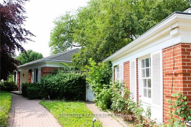 1517 Gloucester Road, London North