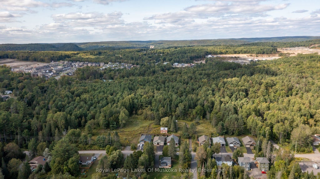 100 Chaffey Township Road, Huntsville