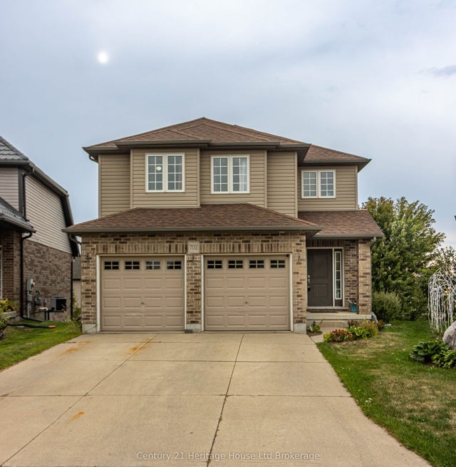 702 Frontenac Crescent, Woodstock