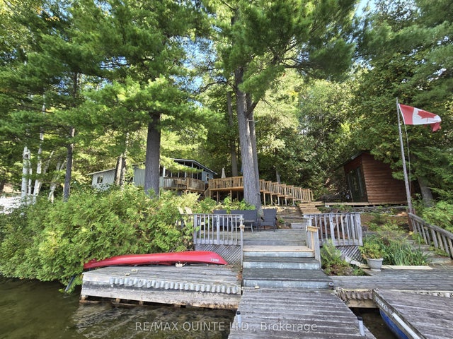 1261a Shawenegog Lake Lane, Frontenac