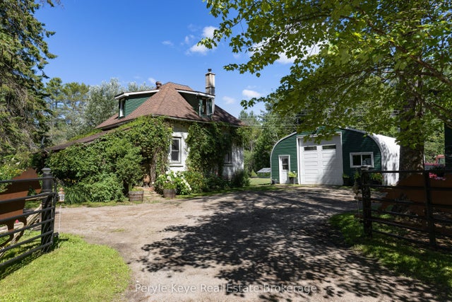 2322 Old Muskoka Road, Huntsville