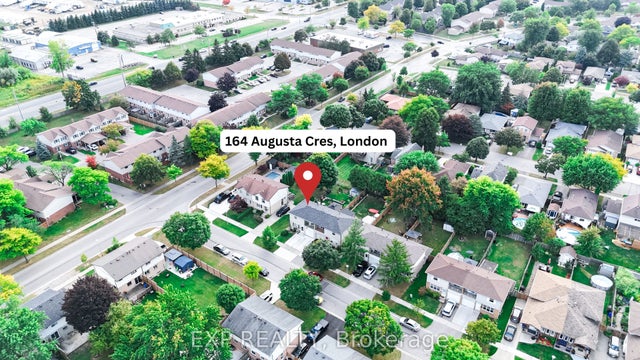 164 Augusta Crescent, London South