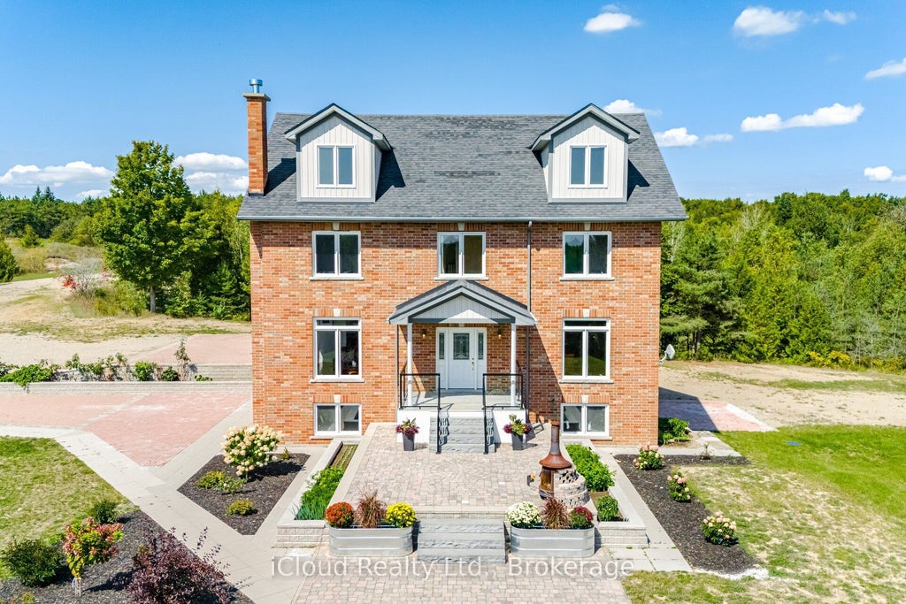 346195 15th Side Road, Mono