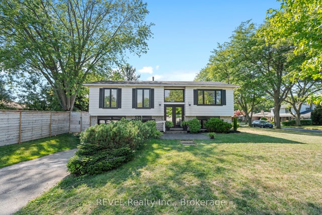 1 Samuel Court, St. Catharines