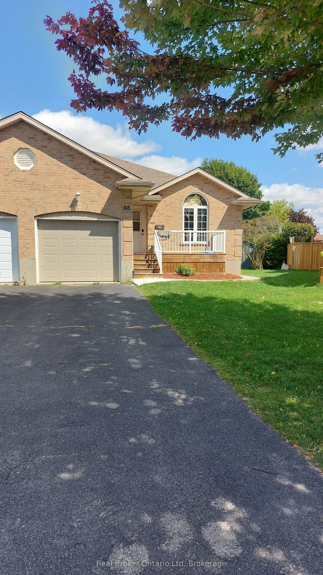 88 Burnham Court, Stratford
