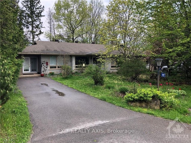 11 & 13 Bayview Crescent, Smiths Falls