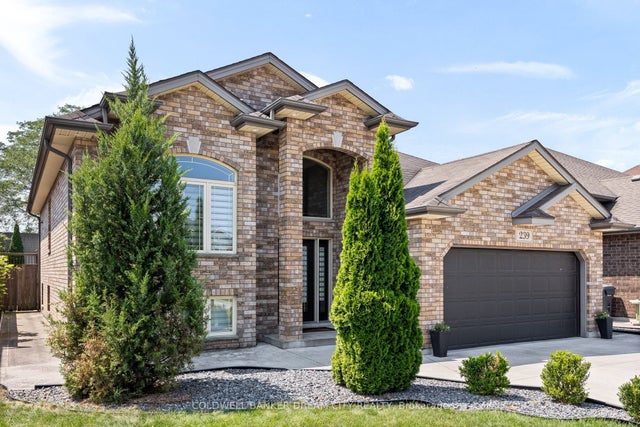239 Branton Crescent, Lakeshore